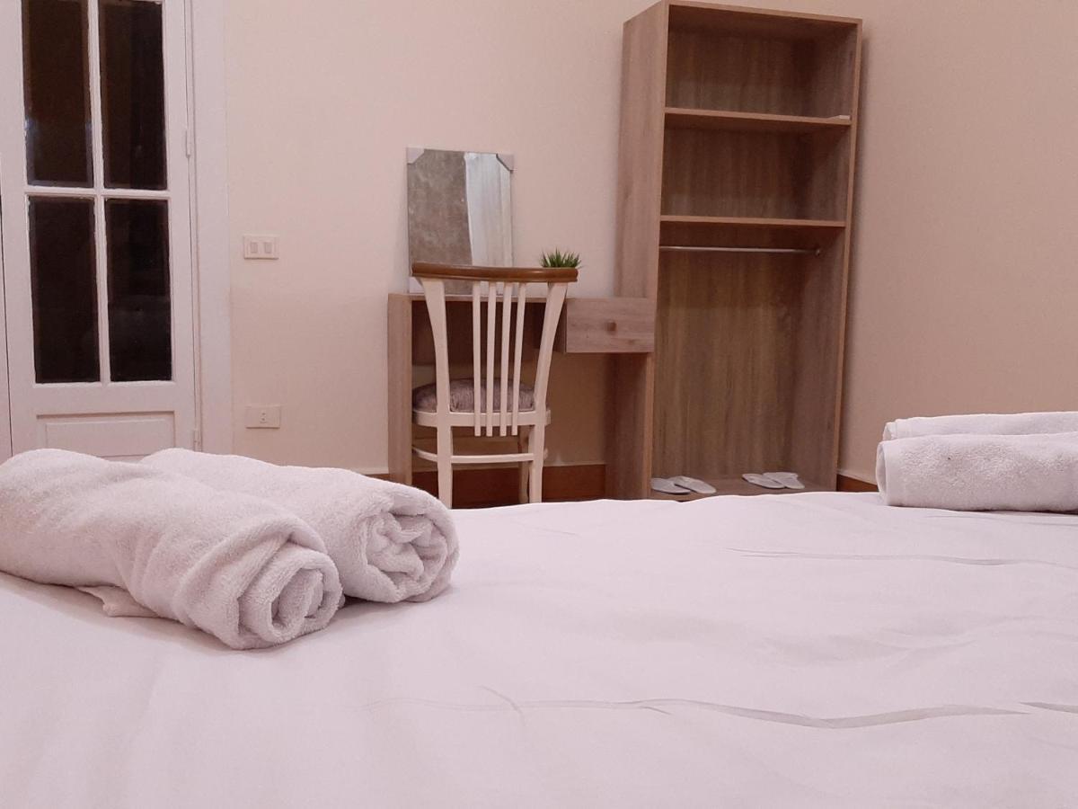 Royal Apartment In Talaat Harb Downtown 开罗 外观 照片